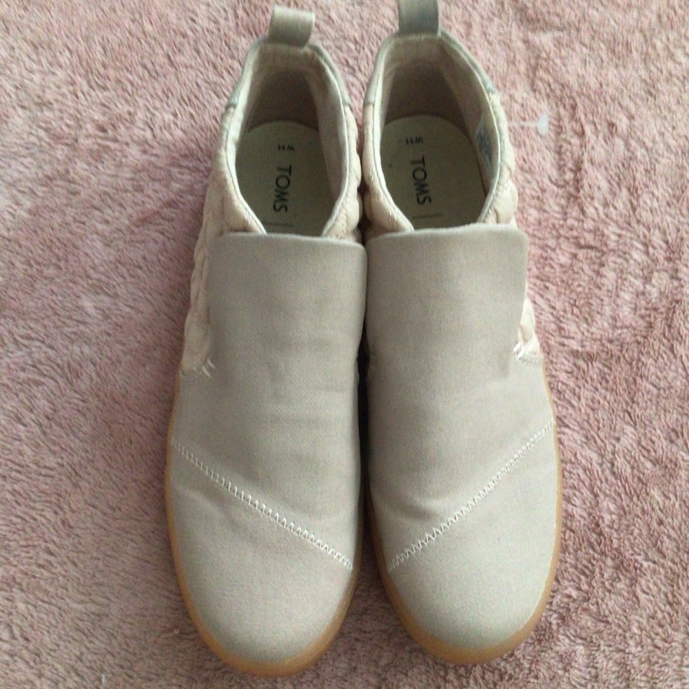 Toms quilted Sneakers size 11